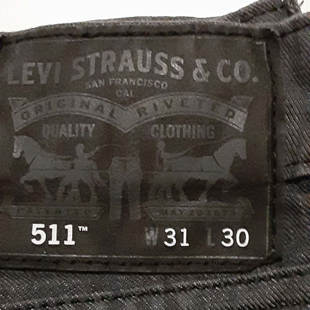 Levi's - Picture 3 of 3